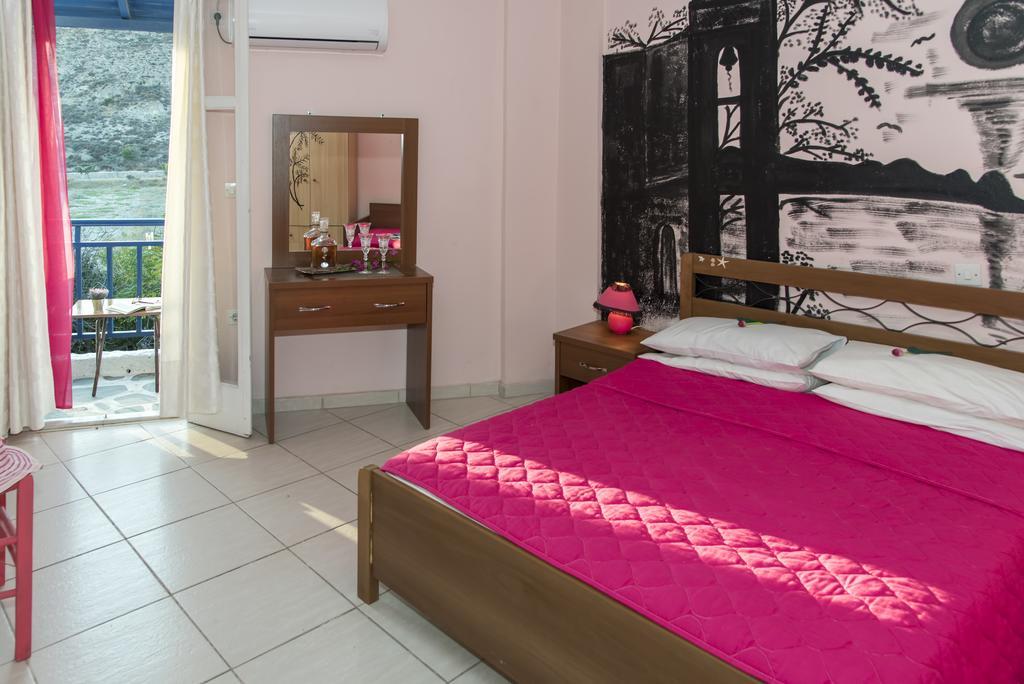 Mary Rooms Adamantas Exterior photo